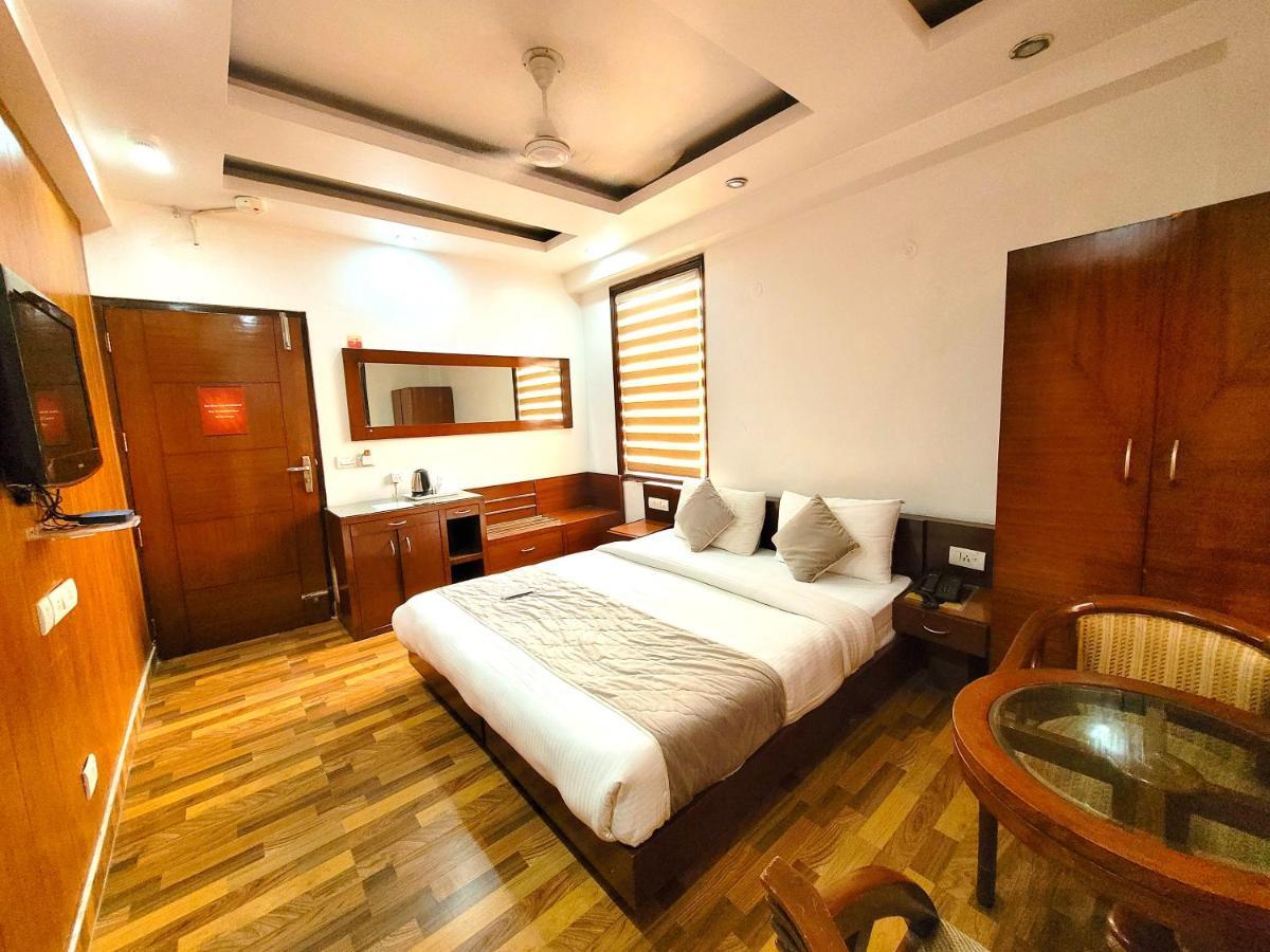 Hotel Daanish residencia Nueva Delhi Exterior foto