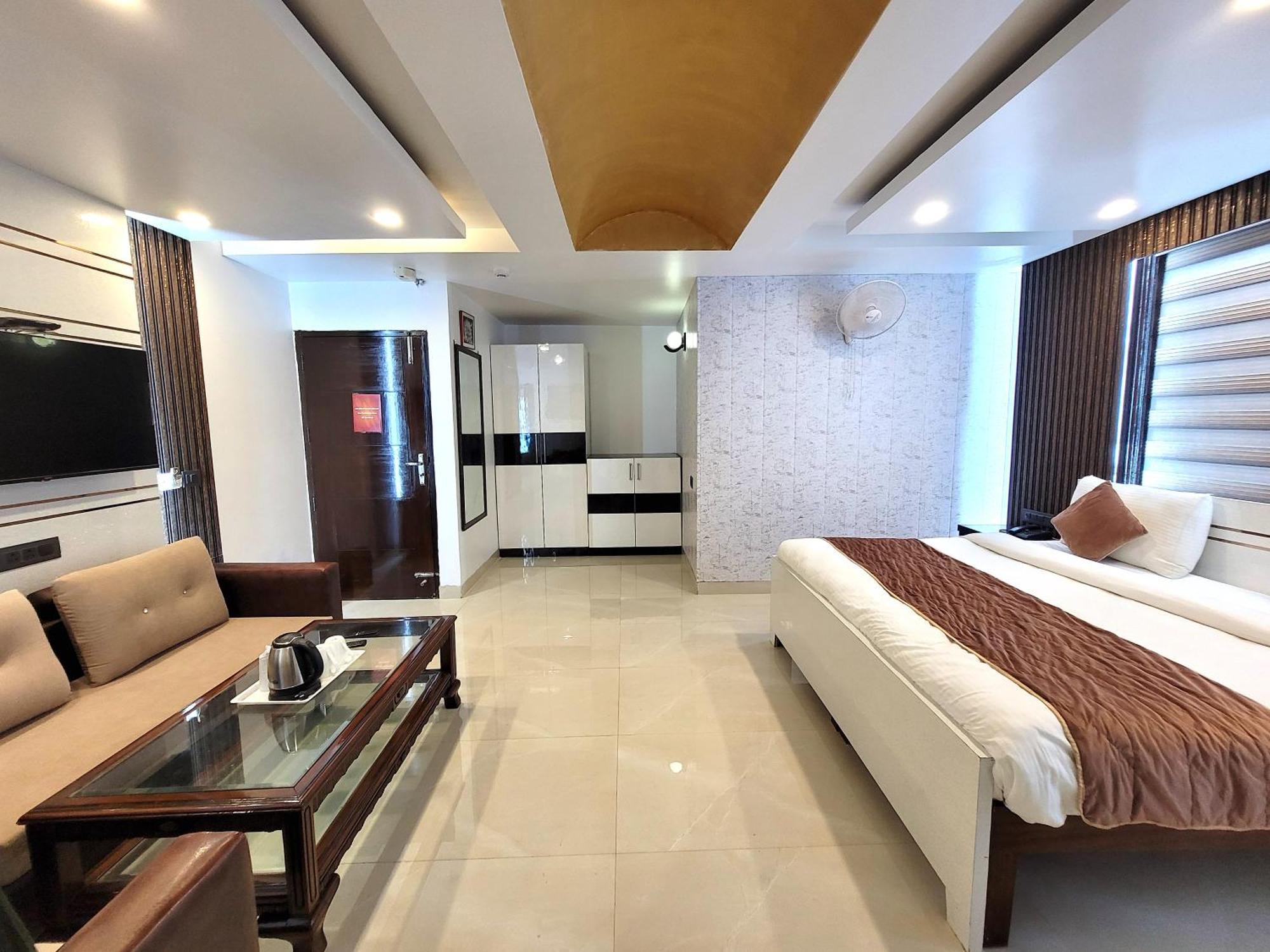 Hotel Daanish residencia Nueva Delhi Exterior foto